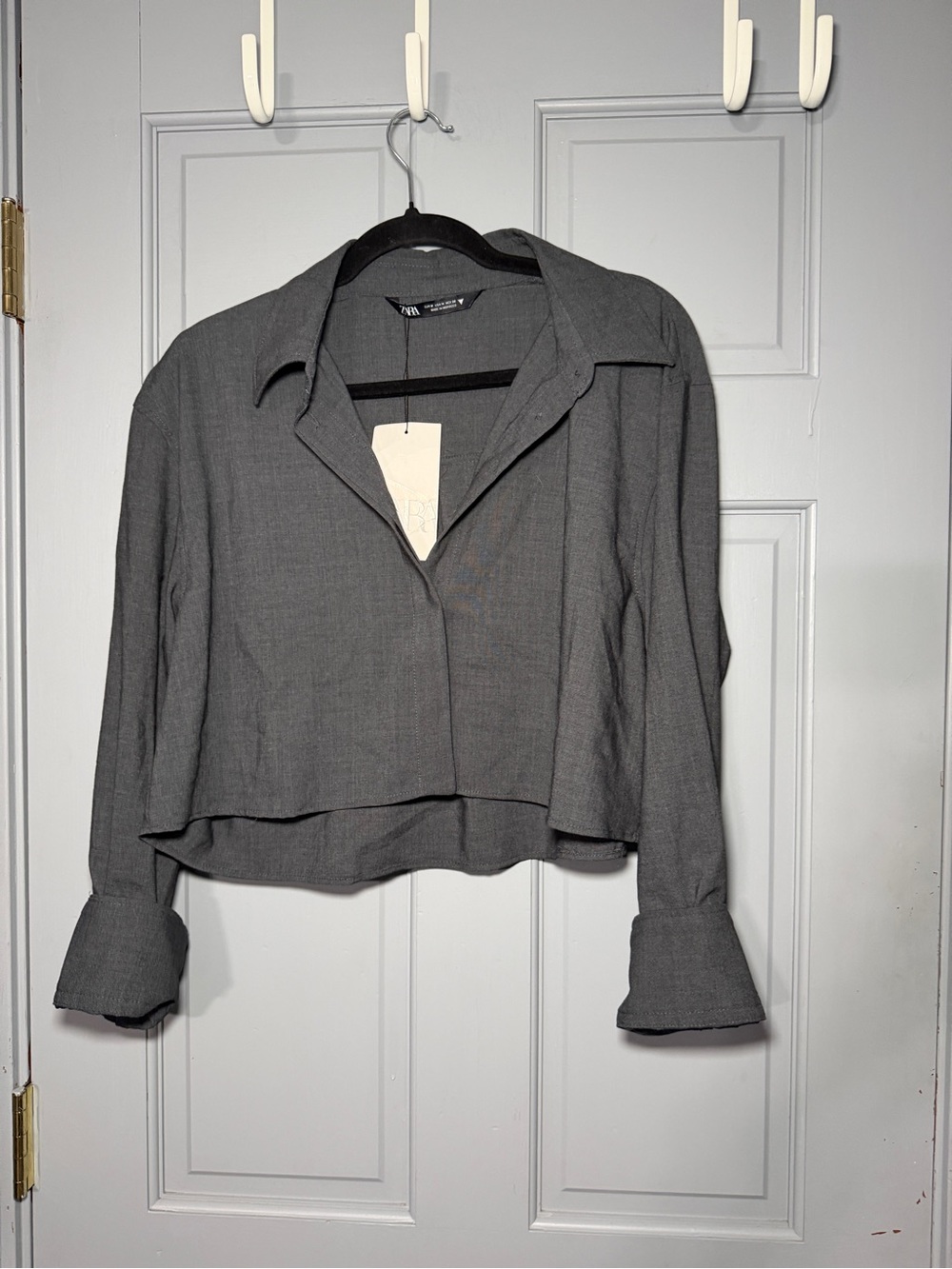 ZARA Gray Cropped Button-Down Top
